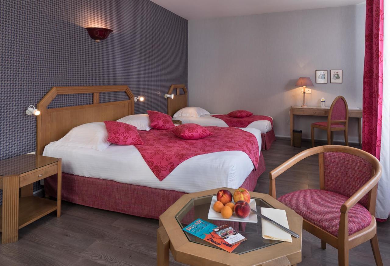 Logis Burnel Et La Cle Des Champs Hotel Rouvres-en-Xaintois Luaran gambar