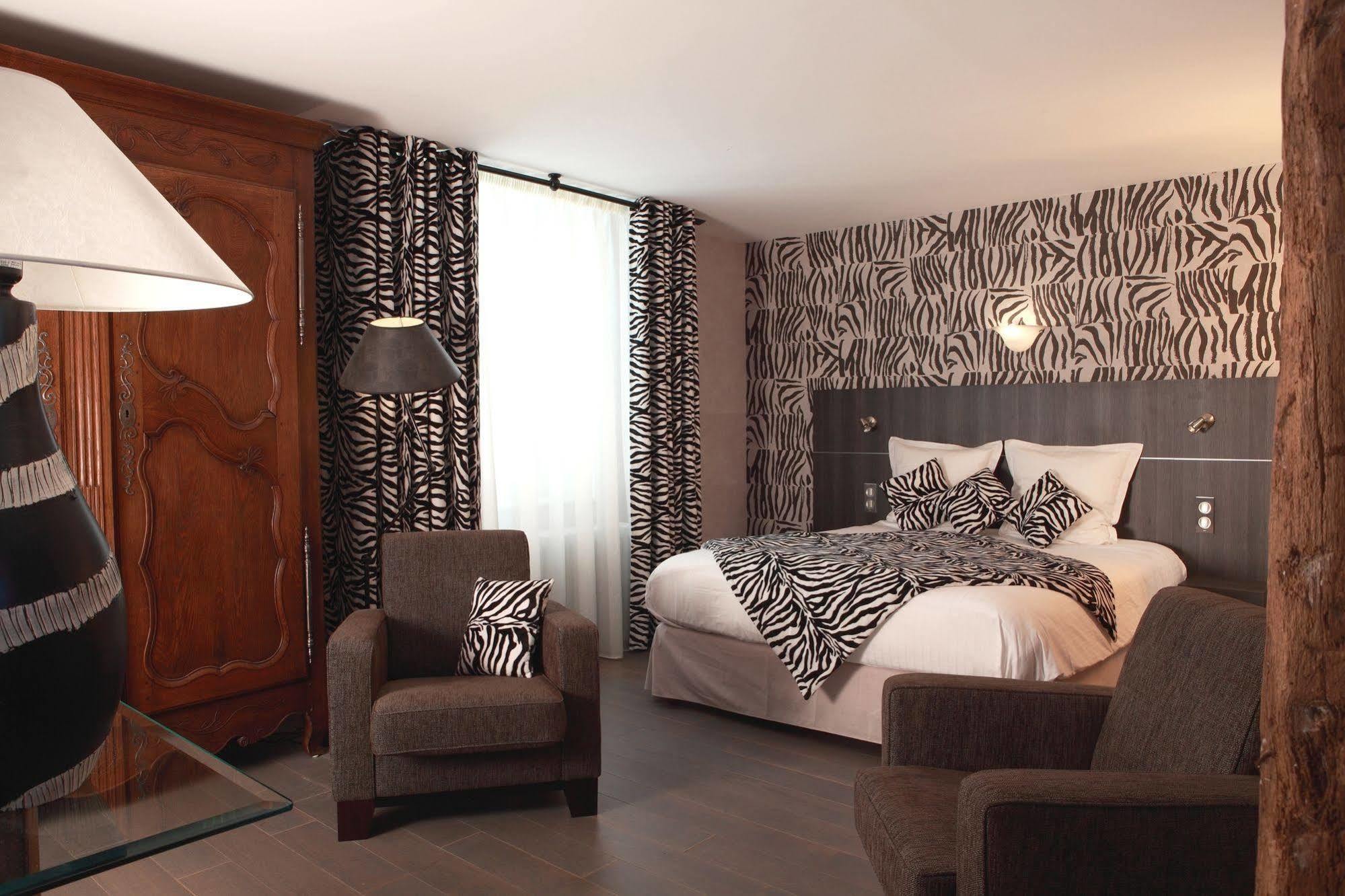 Logis Burnel Et La Cle Des Champs Hotel Rouvres-en-Xaintois Luaran gambar